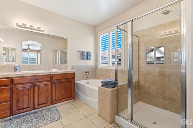 1998 Albarino Street, Tulare, CA 93274