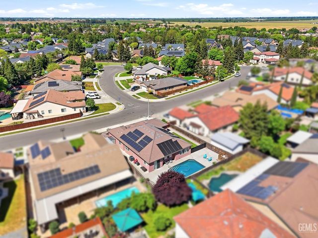 1998 Albarino Street, Tulare, CA 93274