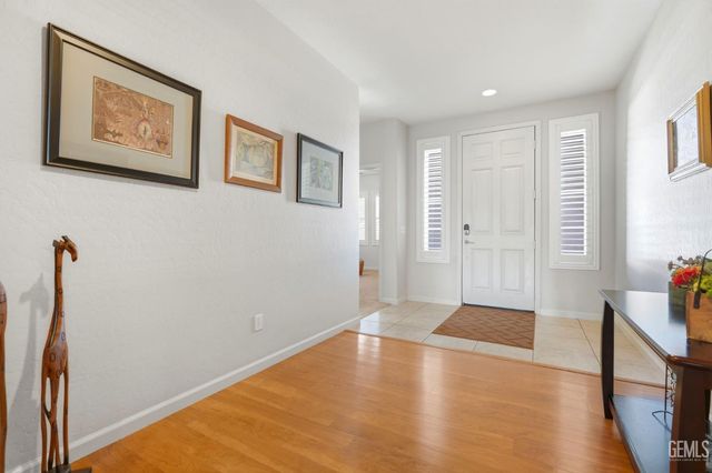 1998 Albarino Street, Tulare, CA 93274