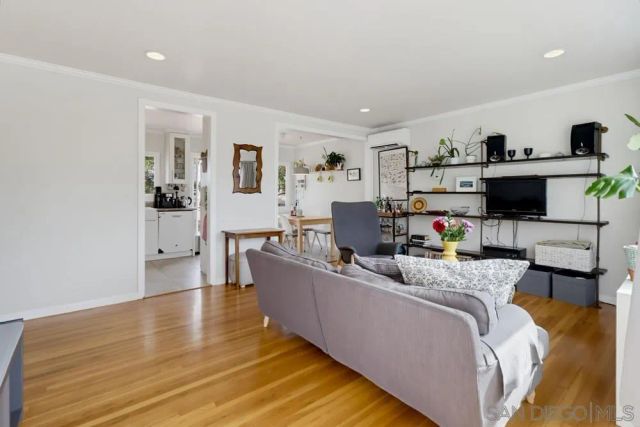 5162 Pirotte, San Diego, CA 92105