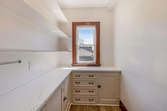 2808 Greeley AVENUE, Milwaukee, WI 53207