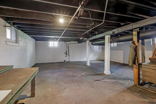 2808 Greeley AVENUE, Milwaukee, WI 53207