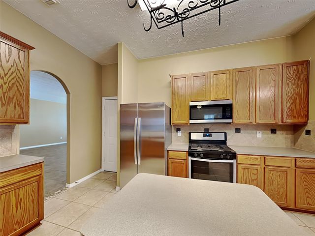 2315 Perkins Crossing Drive, Conroe, TX 77304