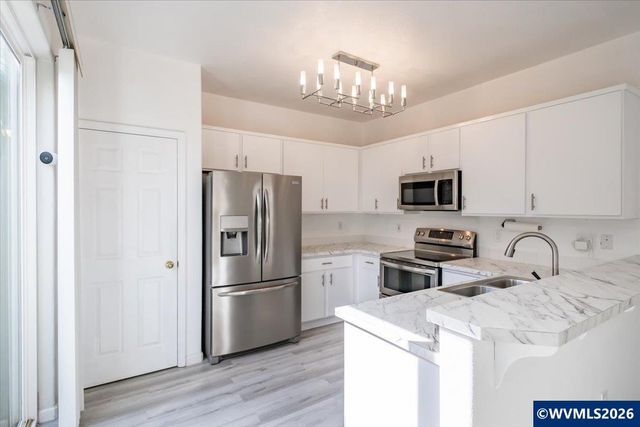 512 NW Celtis Ln, Hillsboro, OR 97124