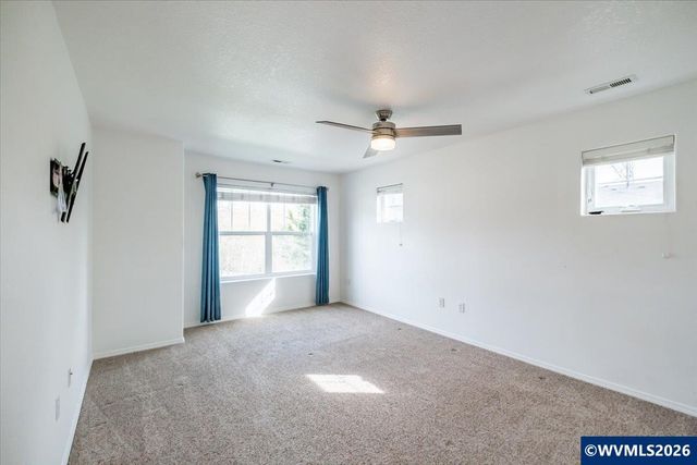 512 NW Celtis Ln, Hillsboro, OR 97124