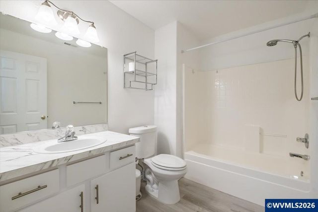 512 NW Celtis Ln, Hillsboro, OR 97124