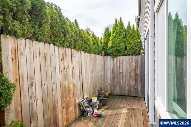 512 NW Celtis Ln, Hillsboro, OR 97124