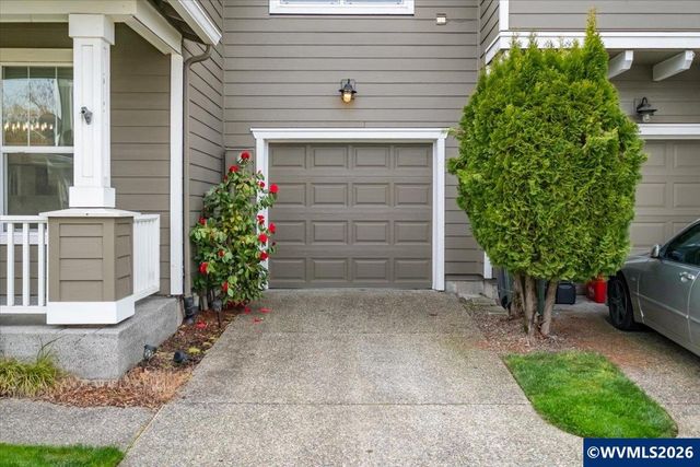 512 NW Celtis Ln, Hillsboro, OR 97124