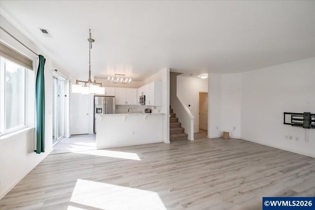 512 NW Celtis Ln, Hillsboro, OR 97124