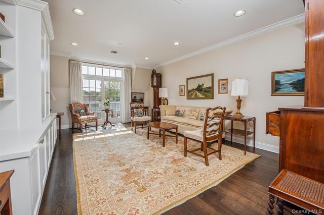 55 1st Street 414, Pelham, NY 10803