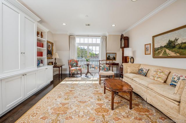 55 1st Street 414, Pelham, NY 10803