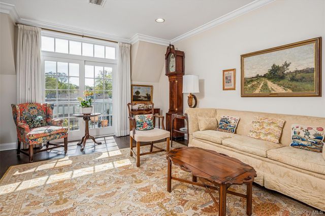 55 1st Street 414, Pelham, NY 10803