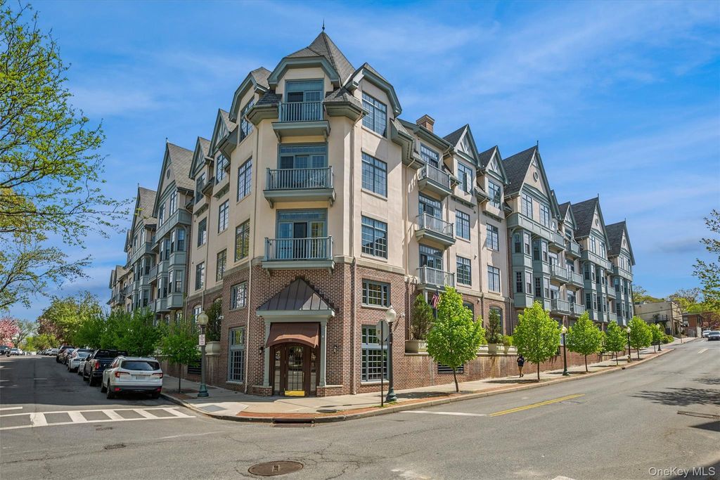55 1st Street 414, Pelham, NY 10803