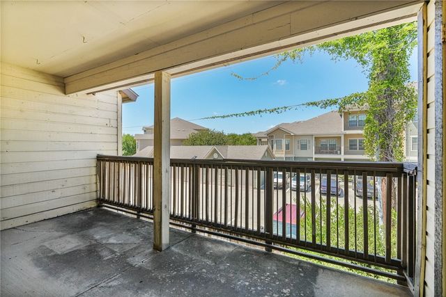 2406 Capitan Dr B, Corpus Christi, TX 78414