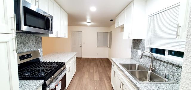 24 Church St, Empire, CA 95319