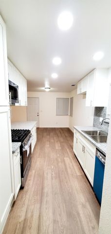 24 Church St, Empire, CA 95319