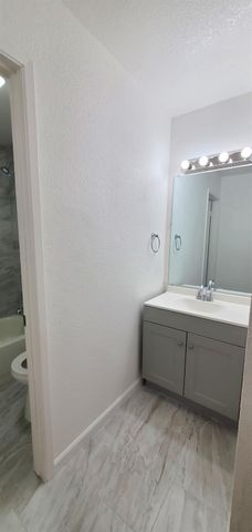 24 Church St, Empire, CA 95319