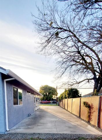 24 Church St, Empire, CA 95319