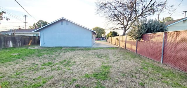 24 Church St, Empire, CA 95319