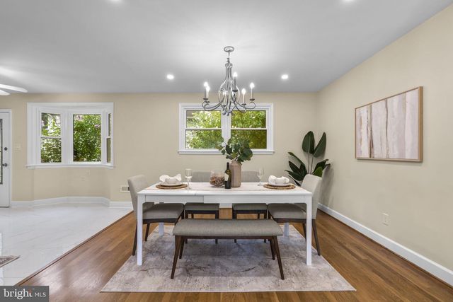 6412 HOLLINS DR, Bethesda, MD 20817