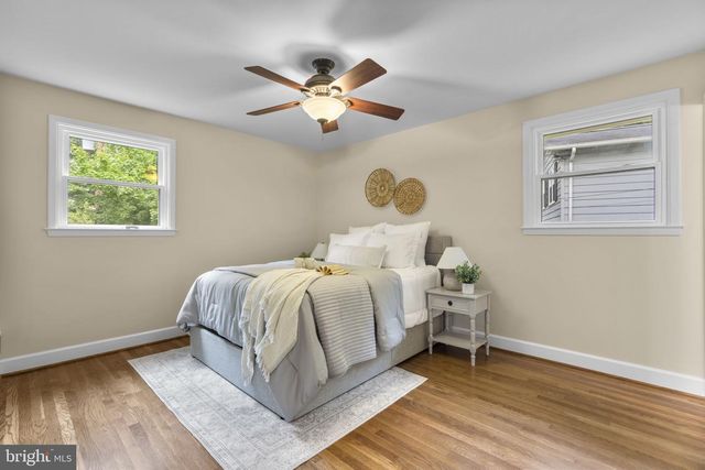 6412 HOLLINS DR, Bethesda, MD 20817