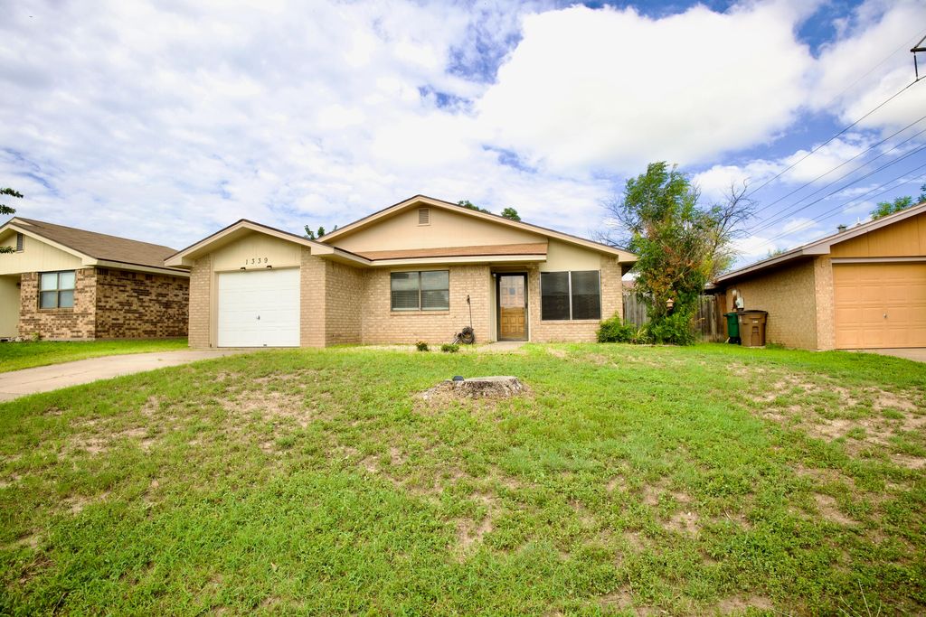 Image 1 of property listing at 1339 Fox Hollow Street, San Angelo, TX 76905