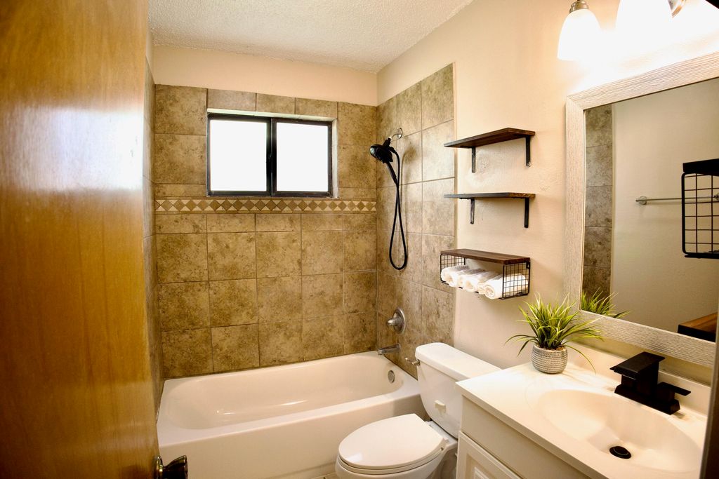 Image 11 of property listing at 1339 Fox Hollow Street, San Angelo, TX 76905