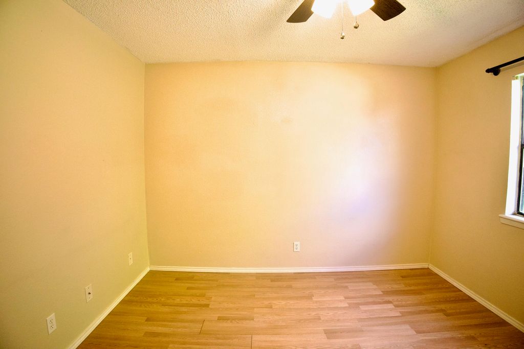 Image 13 of property listing at 1339 Fox Hollow Street, San Angelo, TX 76905