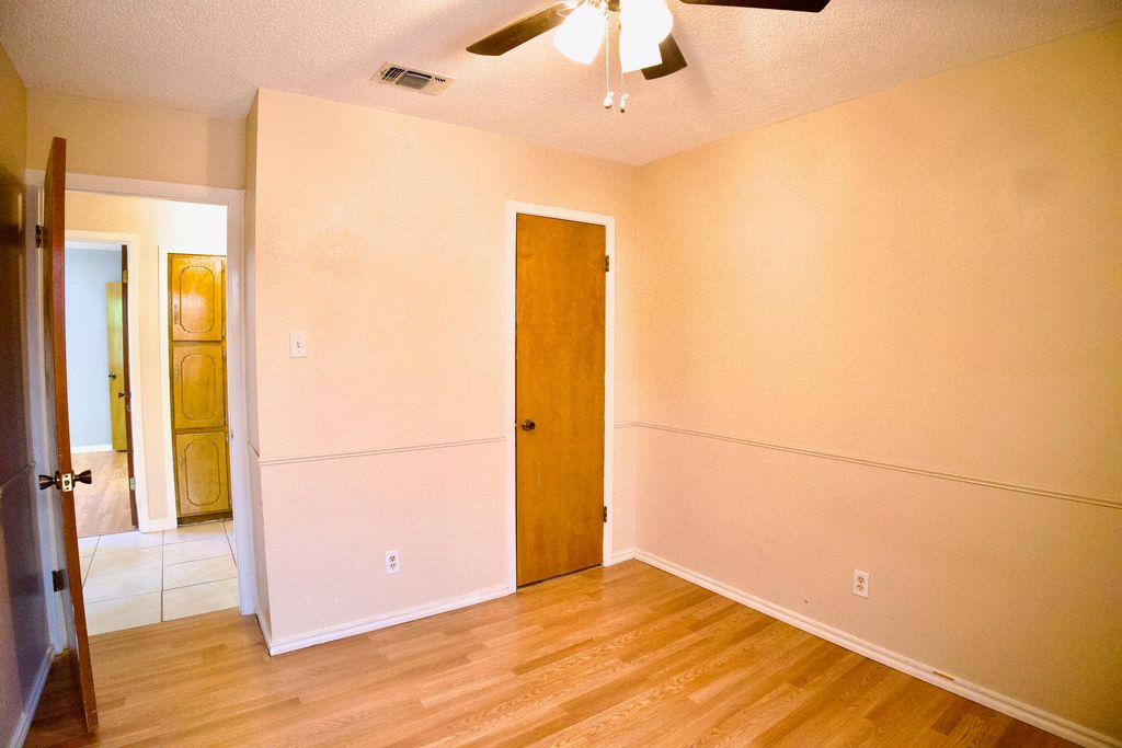 Image 16 of property listing at 1339 Fox Hollow Street, San Angelo, TX 76905