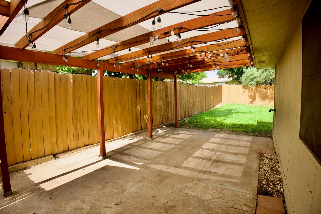 Image 22 of property listing at 1339 Fox Hollow Street, San Angelo, TX 76905