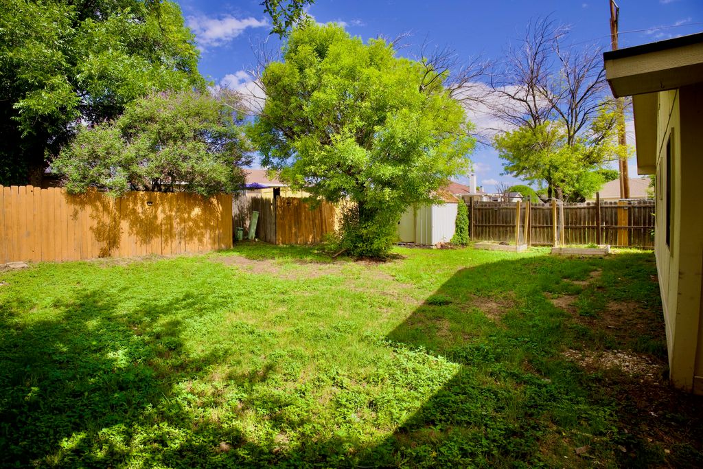 Image 24 of property listing at 1339 Fox Hollow Street, San Angelo, TX 76905