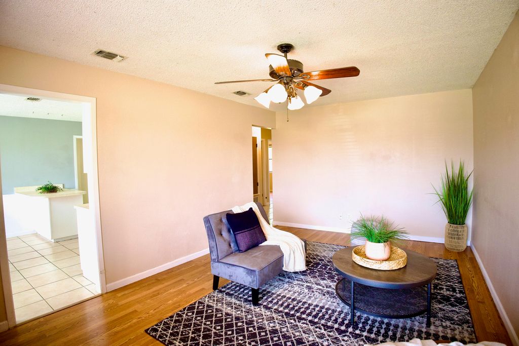 Image 4 of property listing at 1339 Fox Hollow Street, San Angelo, TX 76905