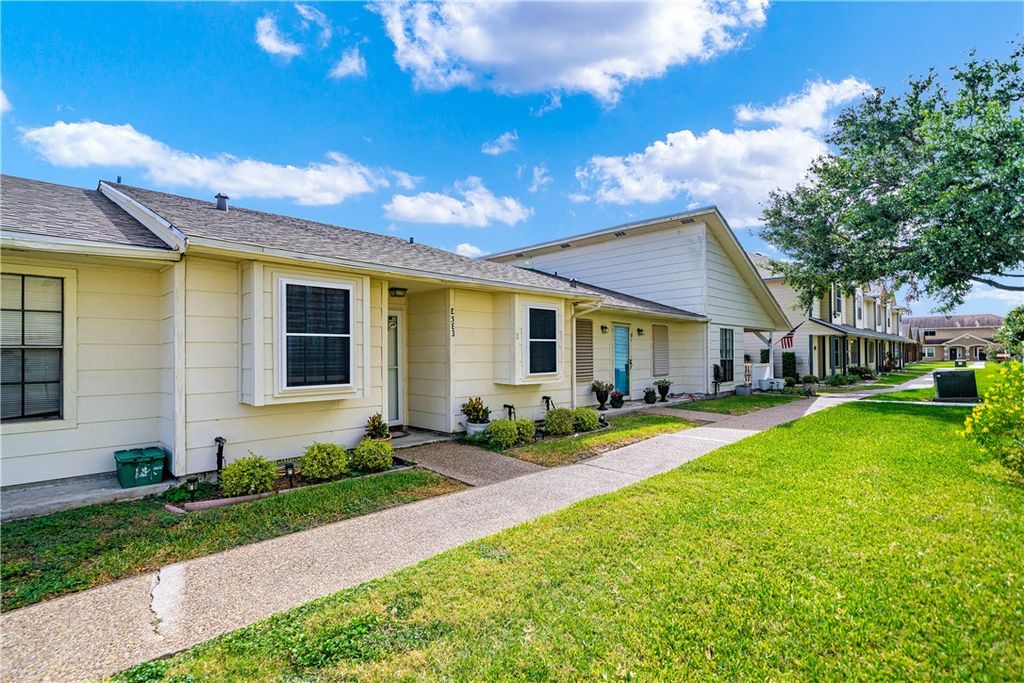 7252 The Mansions Dr 3, Corpus Christi, TX 78414 — photo 2