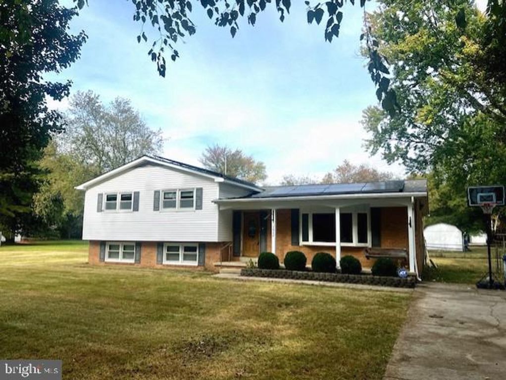 12822 SIMPSON DR, Waldorf, MD 20602