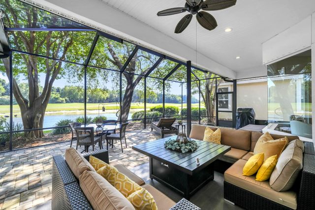 4328 Carriage Lane, Destin, FL 32541