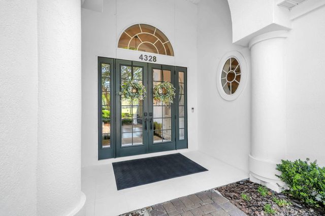 4328 Carriage Lane, Destin, FL 32541