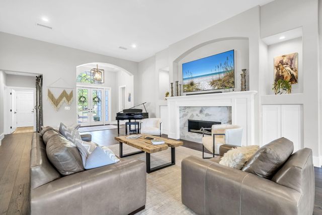 4328 Carriage Lane, Destin, FL 32541