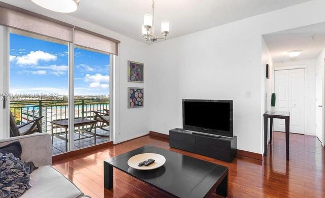 3500 Coral Way 1406, Miami, FL 33145