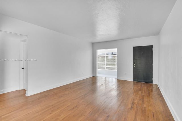 10 Century Ln, Miami Beach, FL 33139