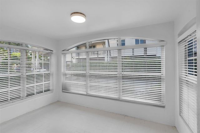 10 Century Ln, Miami Beach, FL 33139