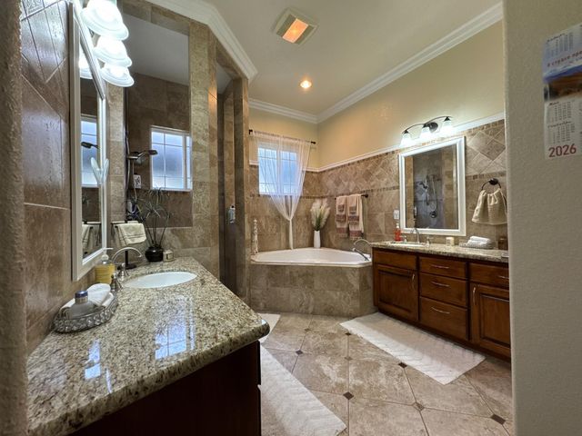 6276 Hilltop Drive, Sanger, CA 93657