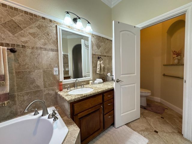 6276 Hilltop Drive, Sanger, CA 93657