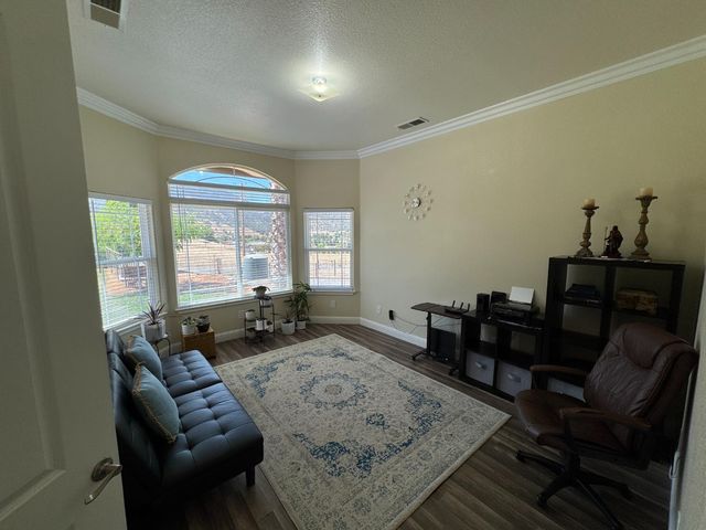 6276 Hilltop Drive, Sanger, CA 93657