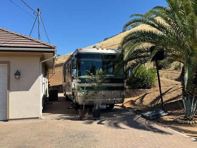 6276 Hilltop Drive, Sanger, CA 93657