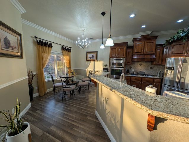 6276 Hilltop Drive, Sanger, CA 93657