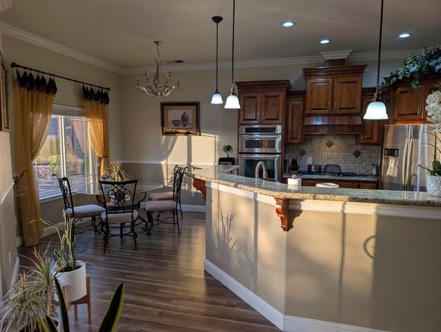 6276 Hilltop Drive, Sanger, CA 93657