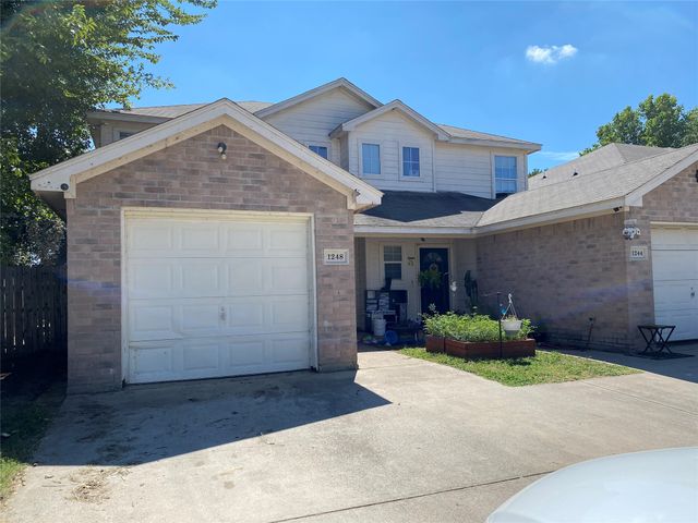 1248 Village Garden Drive, Azle, TX 76020