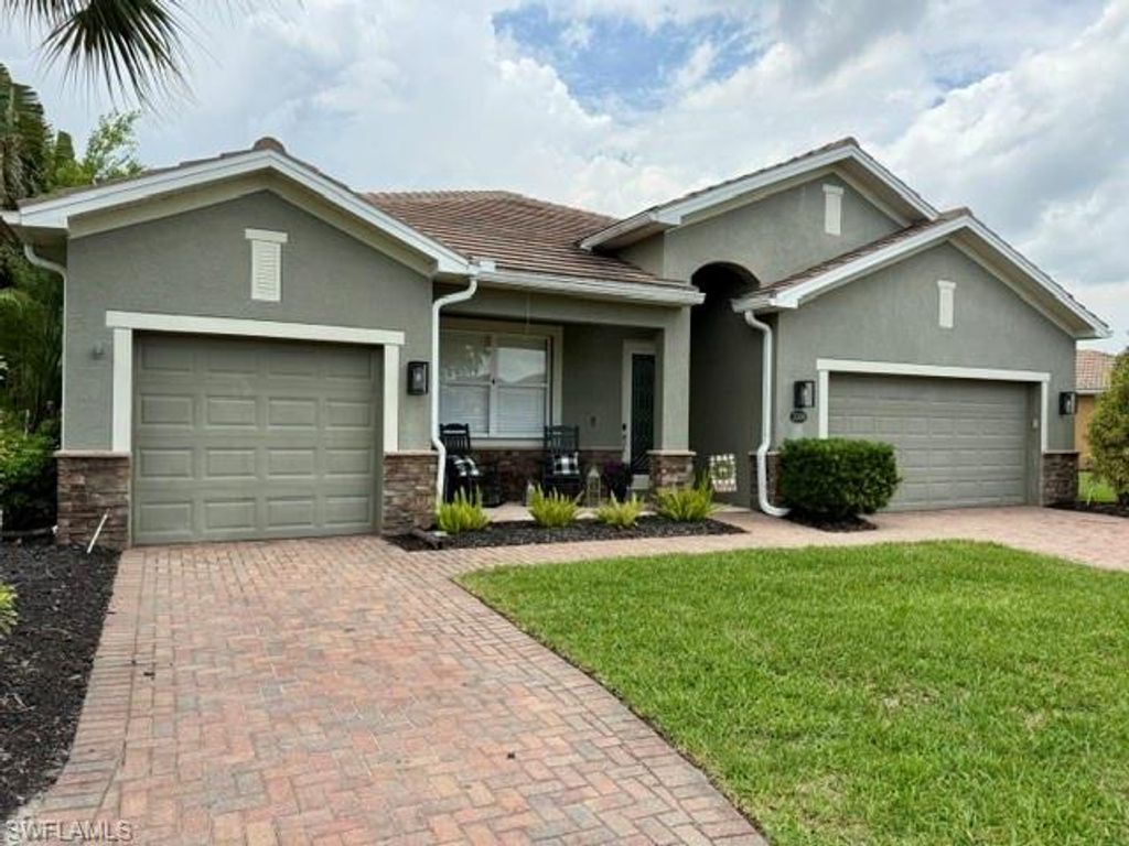 3300 Hampton BLVD, Alva, FL 33920
