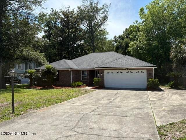 1614 PONDEROSA PINE Drive E, Jacksonville, FL 32225