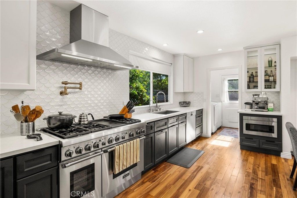 Image 13 of property listing at 6439 Gaynor, Van Nuys, CA 91406